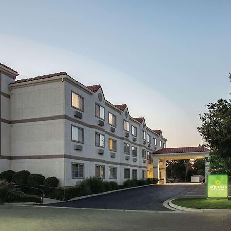 La Quinta By Wyndham Davis Hotel Exterior photo