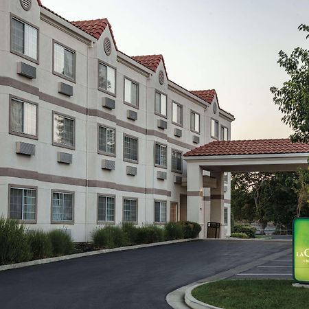 La Quinta By Wyndham Davis Hotel Exterior photo